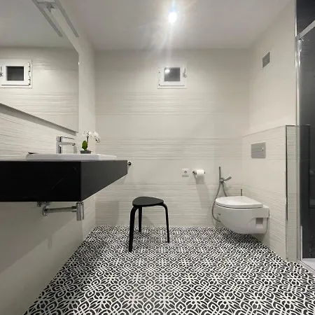 Oktheway Old Town آكورونيا